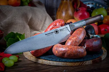 Noże rzeźnicze kute czy tłoczone – różnice konstrukcyjne i ich znaczenie w praktyce