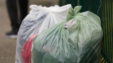 Kontenery na odzież staną w czterech punktach Jeleniej Góry