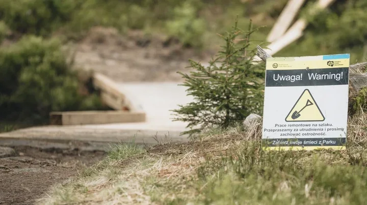 Zamknięta Ścieżka nad Reglami i utrudnienia na szlaku do Jakuszyc. Sprawdź, gdzie nie wejdziesz
