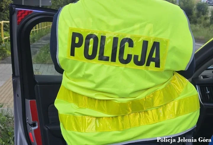 Fałszywy policjant i „policyjny depozyt”. Seniorki straciły oszczędności