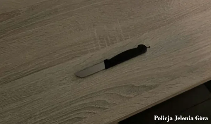 Przyszedł do komisariatu z myślami rezygnacyjnymi. Policjant zdążył zareagować