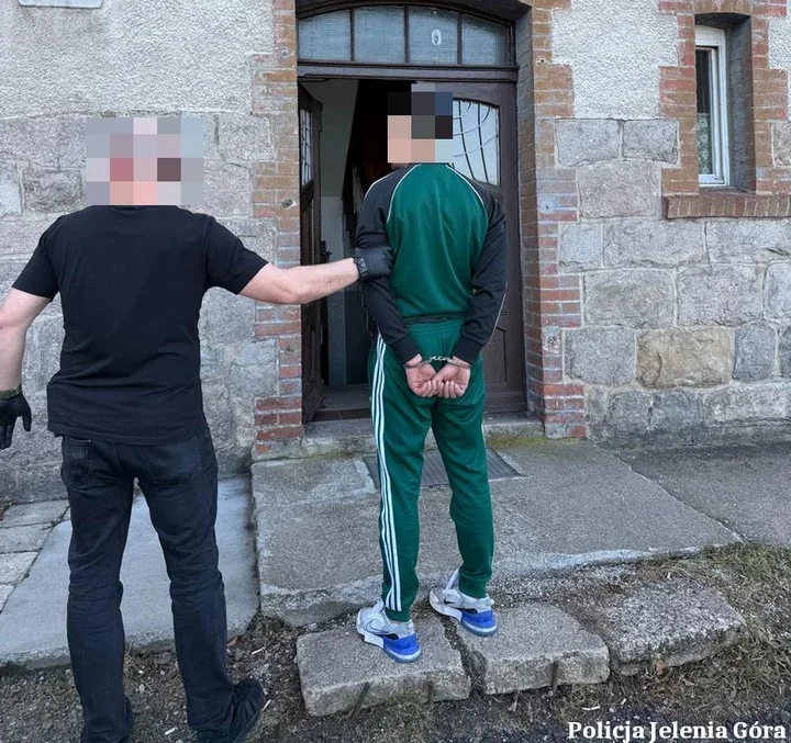 Przyszedł po torbę z oszczędnościami - 26-latek zatrzymany za oszustwa na wnuczka
