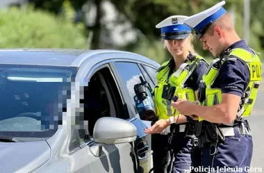 Powroty z wakacji pod kontrolą policji. W Jeleniej Górze ruszą wzmożone kontrole