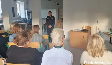Atak terrorystyczny i dezinformacja. Policjantka rozmawiała z nauczycielami
