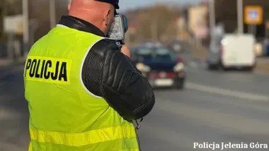 Jeleniogórska drogówka ruszyła w teren - prędkość znów pod lupą