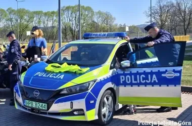 Radiowóz i quad skradły uwagę w Podgórzynie podczas Niebieskich Igrzysk