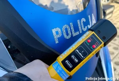 Siedmiu kierowców wypadło z ruchu w jeden weekend, jeden jechał mimo zakazu