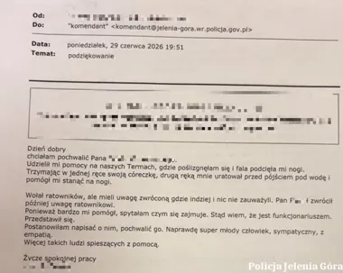 Chwila nad wodą mogła skończyć się tragedią - policjant z Karpacza zareagował od razu