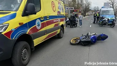 Jedno wymuszenie na Wolności - motocyklistka wylądowała w szpitalu